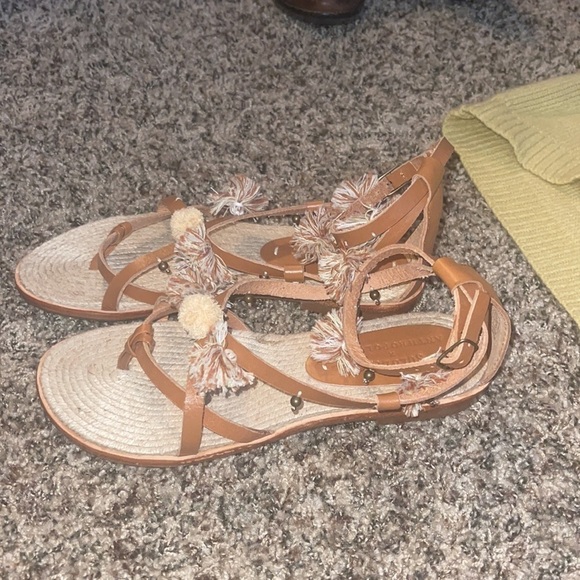 $118 NWOB SOLUDOS X ANTHROPOLOGIE BROWN LEATHER STRAPPY TASSELED SANDAL SIZE 7 - Picture 3 of 11
